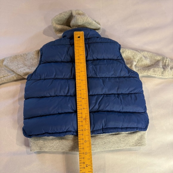 Old Navy Blue Puffer Vest With Gray Fleece Hood and Sleeves Kids Sz 6-12 Mo - Picture 7 of 11